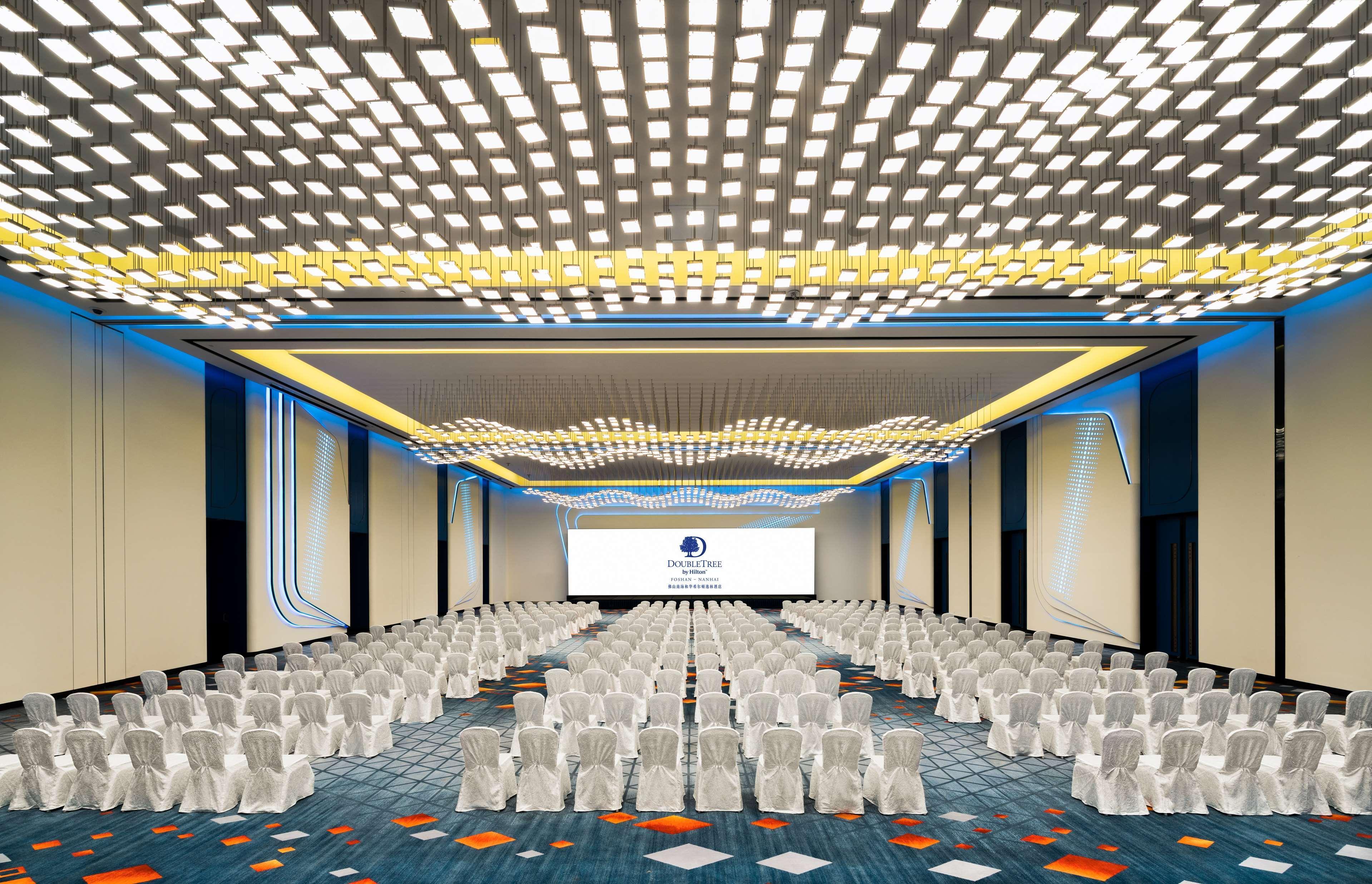 Doubletree By Hilton Foshan Nanhai-Free Canton Fair Shuttle Bus Zewnętrze zdjęcie